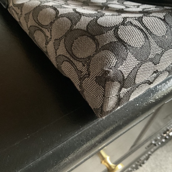 Classic COACH pre-loved cross body bag - Picture 12 of 12